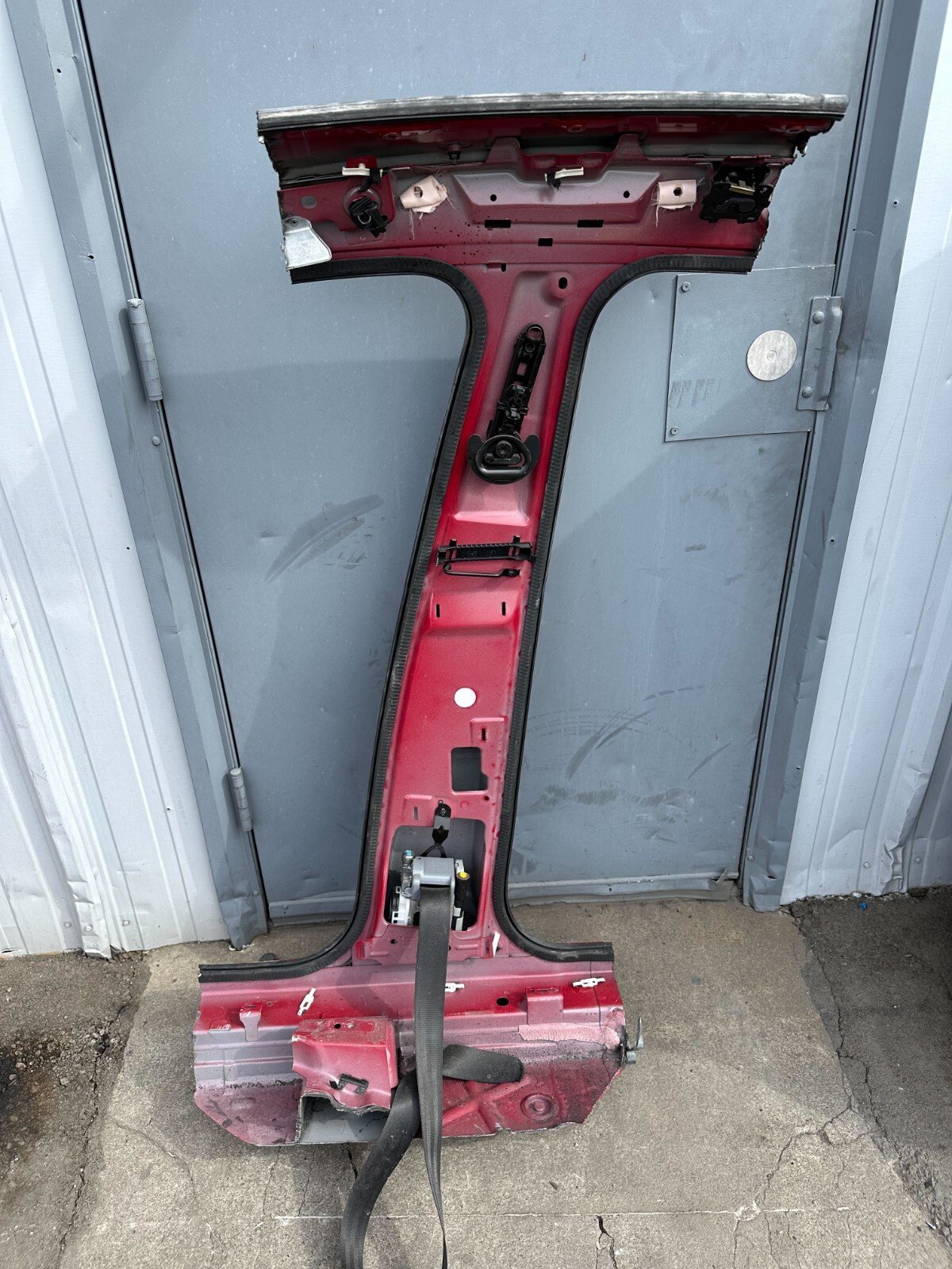15-18 Porsche Macan 95B Right Side Exterior Body Pillar Frame Cut Assembly OEM