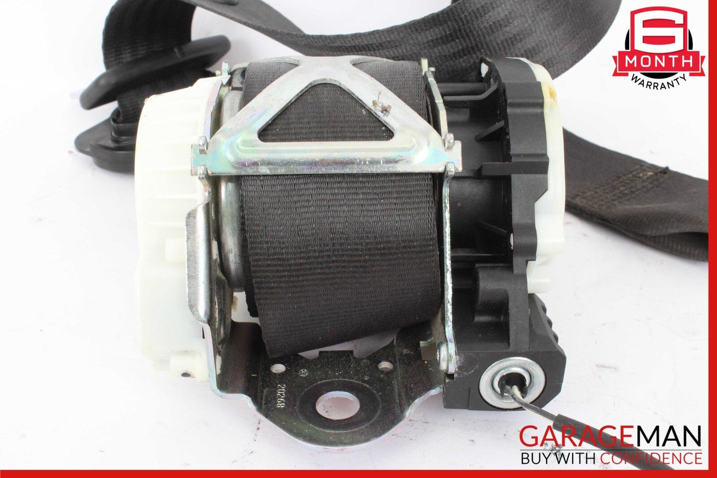 08-18 Maserati GranTurismo M145 Coupe Front Right Side Seat Belt Black OEM
