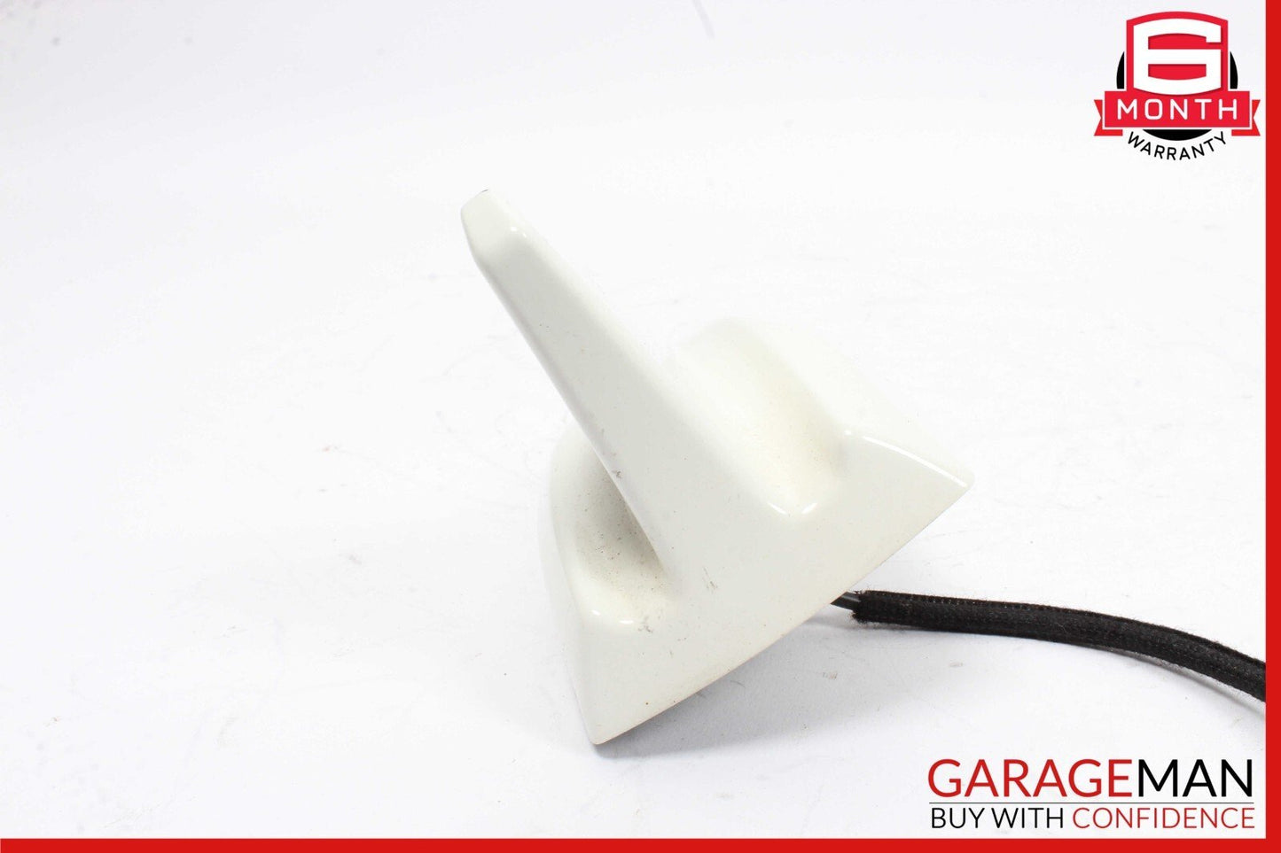 13-17 Maserati Quattroporte M156 Top Roof Shark Fin Antenna 670026006 White OEM