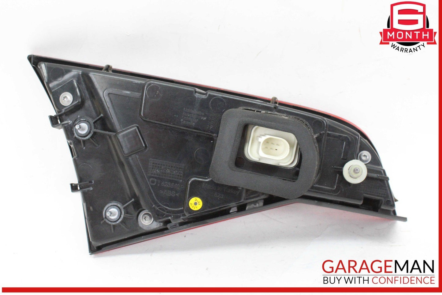 15-18 Audi A8 S8 Rear Right Passenger Side Inner Tail Light Lamp 4H0945094J OEM