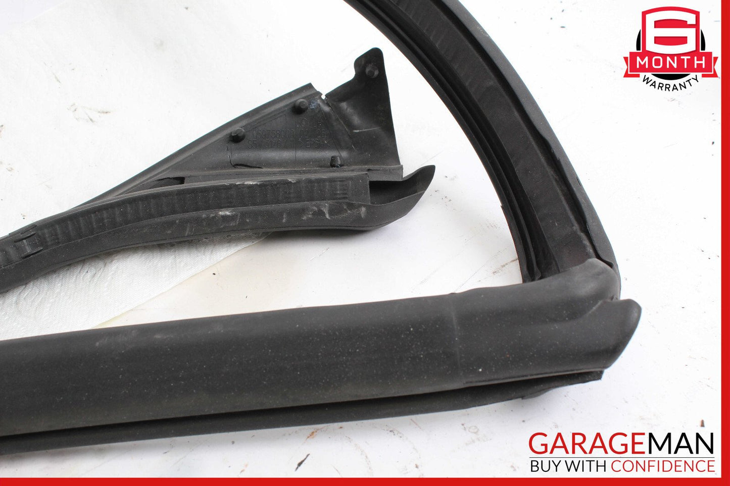 15-18 Ferrari California T Front Windshield Upper Seal Gasket Weather Strip OEM