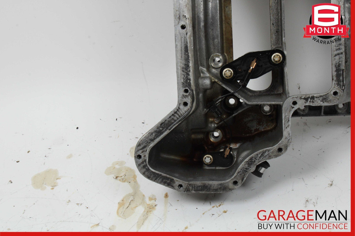 05-11 Mercedes W211 E350 C350 Engine Upper Oil Sump Baffle Pan 2720142102 OEM