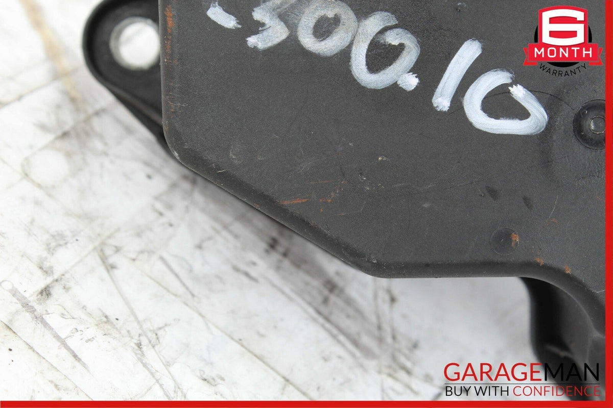 06-13 Mercedes W204 C300 Engine Oil Separator Cover 2720160134 OEM