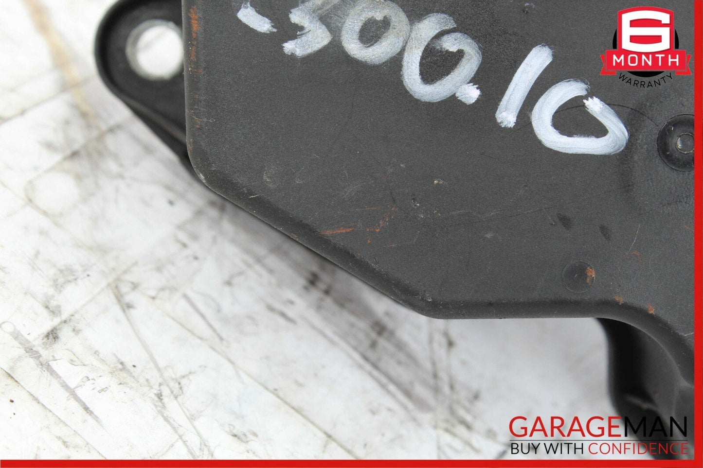 06-13 Mercedes W204 C300 Engine Oil Separator Cover 2720160134 OEM