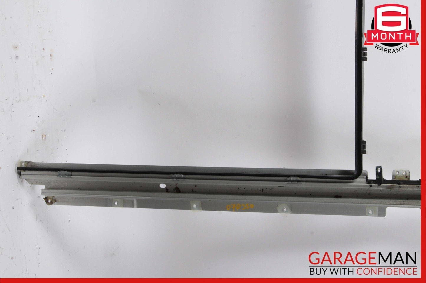 06-13 Mercedes W251 R350 R320 Panoramic Sunroof Guide Rail Frame Track Assembly
