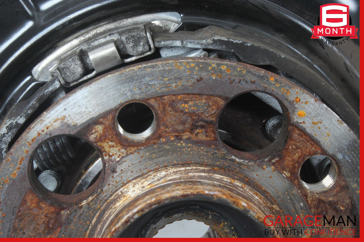 10-18 Mercedes W212 E350 Rear Left Side Spindle Knuckle Hub OEM