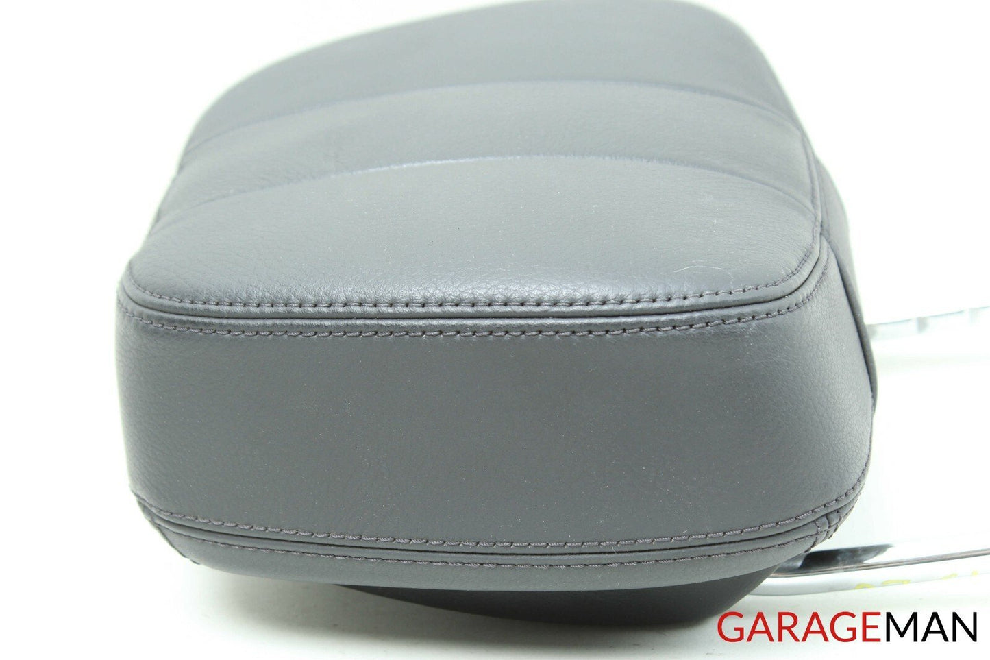 07-11 Mercedes W219 CLS550 E550 Headrest Head Rest Right / Left Black 2199700050