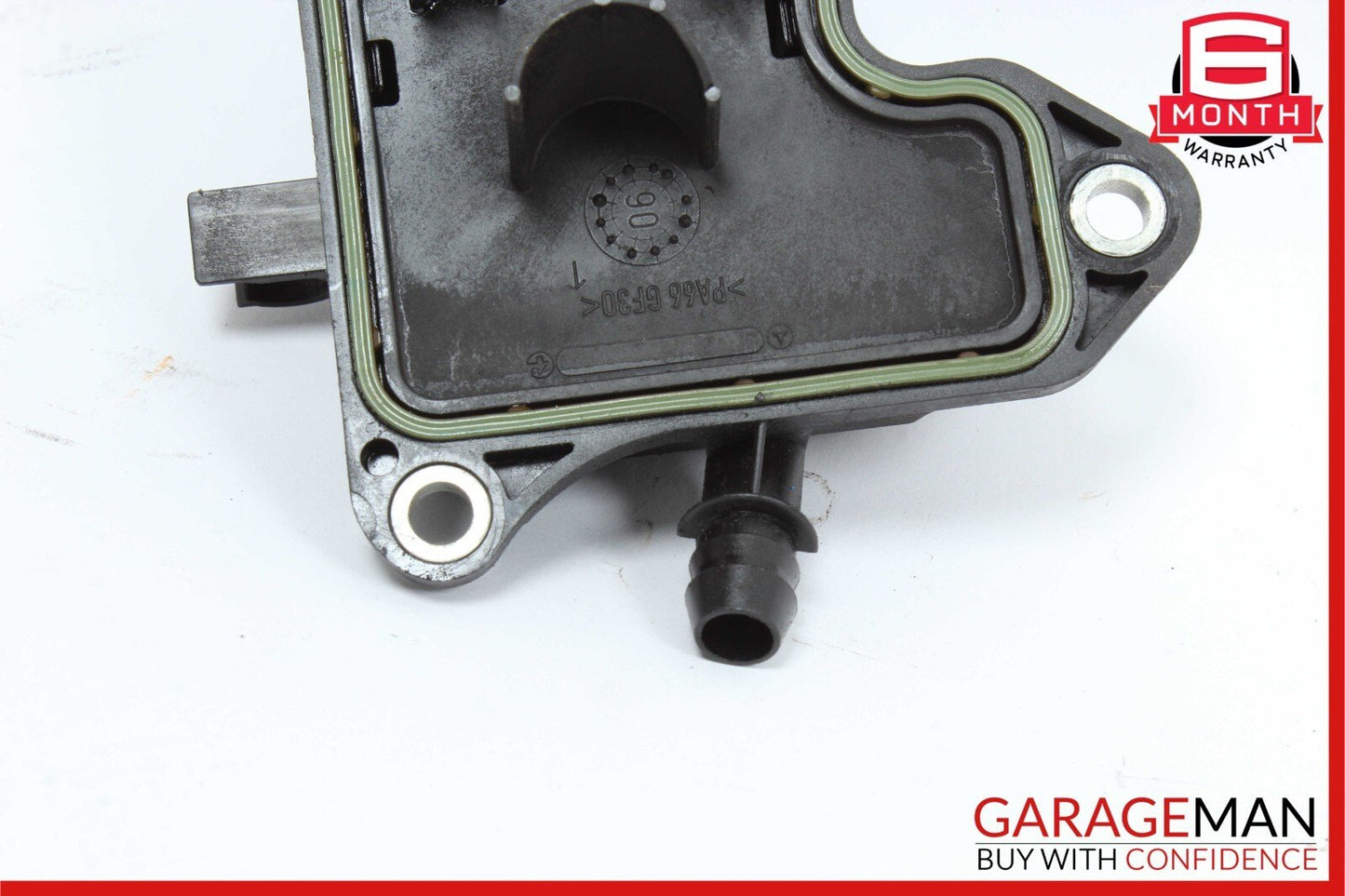 06-15 Mercedes W211 E350 SLK300 C300 Engine Oil Separator Cover 2720160134 OEM