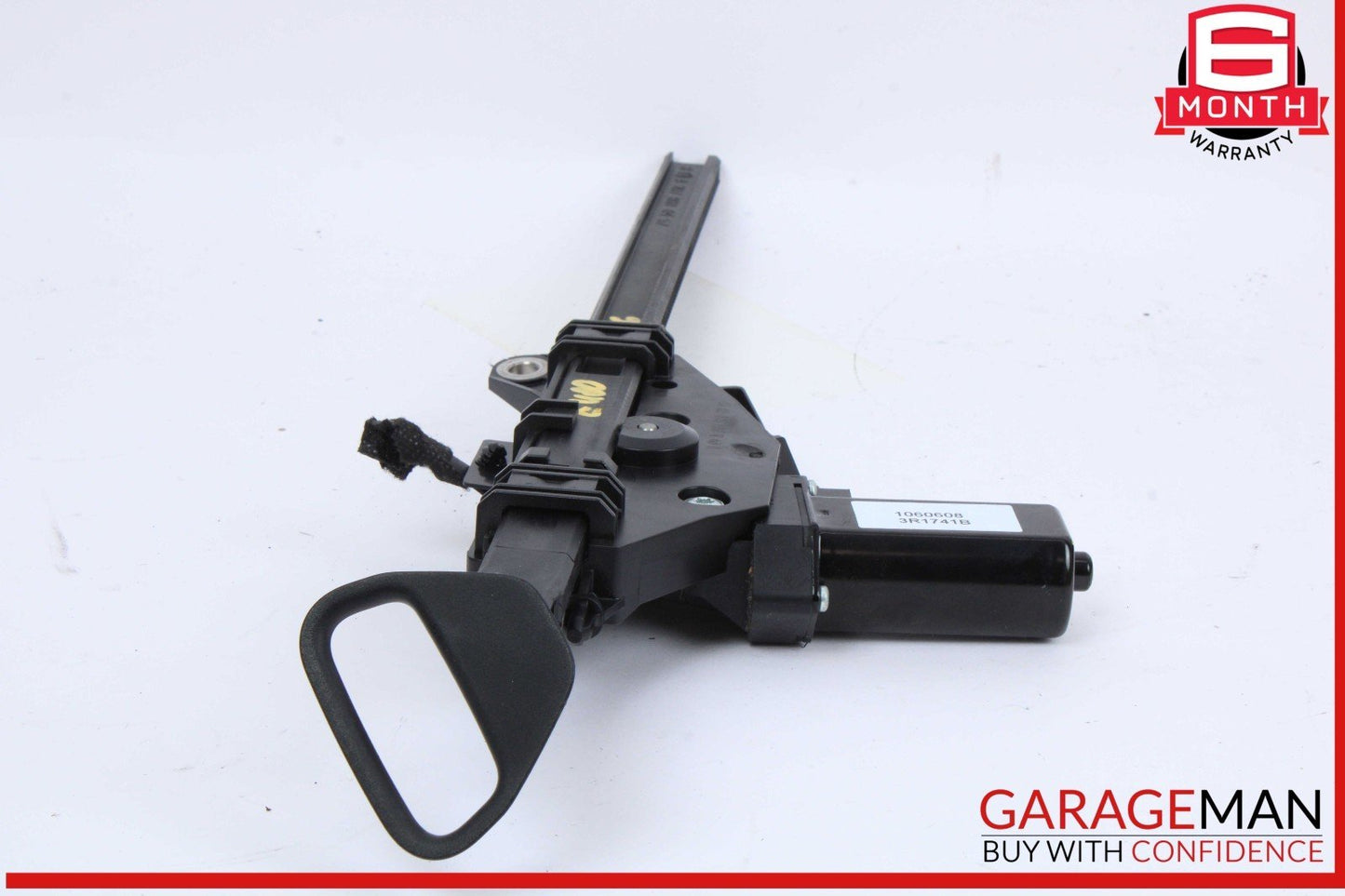 10-17 Mercedes W207 E400 E550 Front Right Side Seat Belt Feeder Retractor OEM