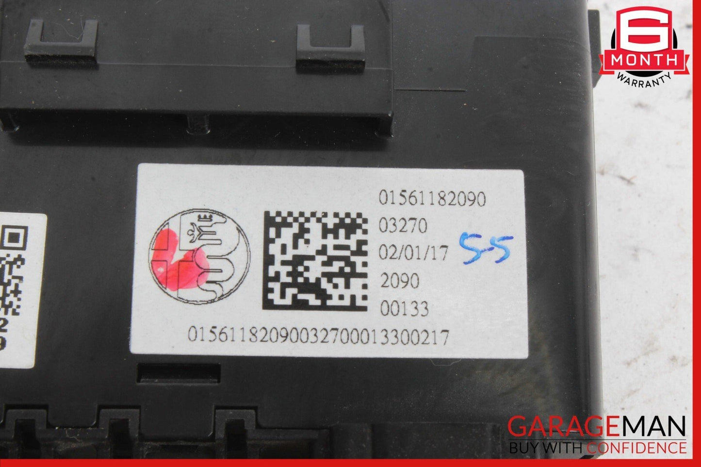 17-19 Alfa Romeo Giulia Center Console USB Port Auxiliary Jack 01561182090
