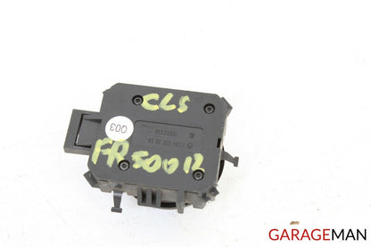 10-16 Mercedes W218 CLS500 CLS550 Front Right Side Seat Lumbar Control Switch
