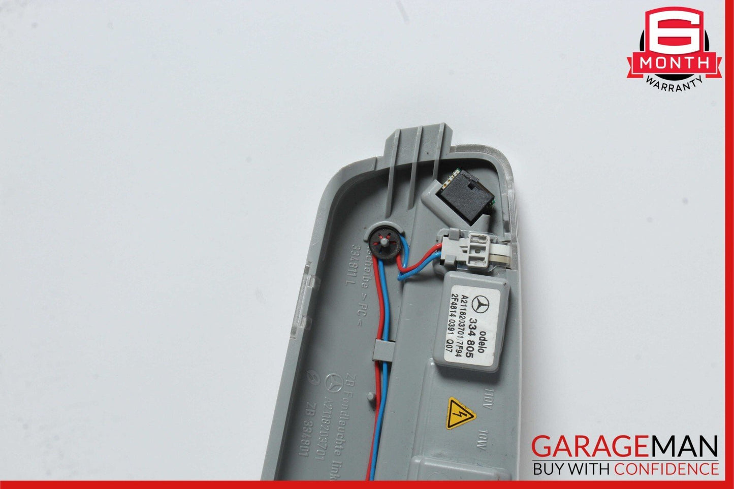 03-09 Mercedes W211 E320 E500 E550 Rear Left Side Interior Dome Light Lamp