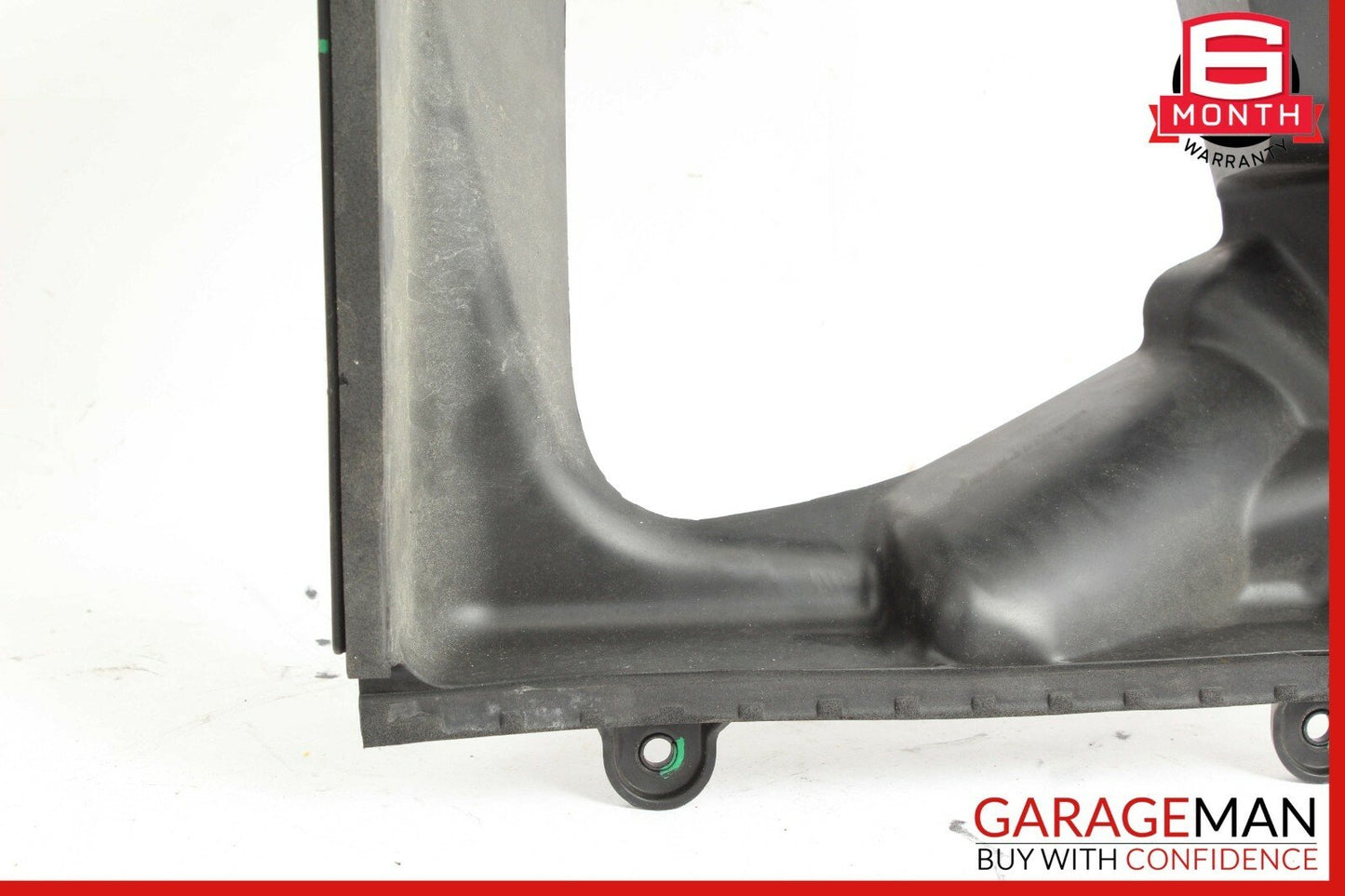14-17 Maserati Ghibli Q4 Front Rightr Intercooler Duct Shroud 670004139 OEM