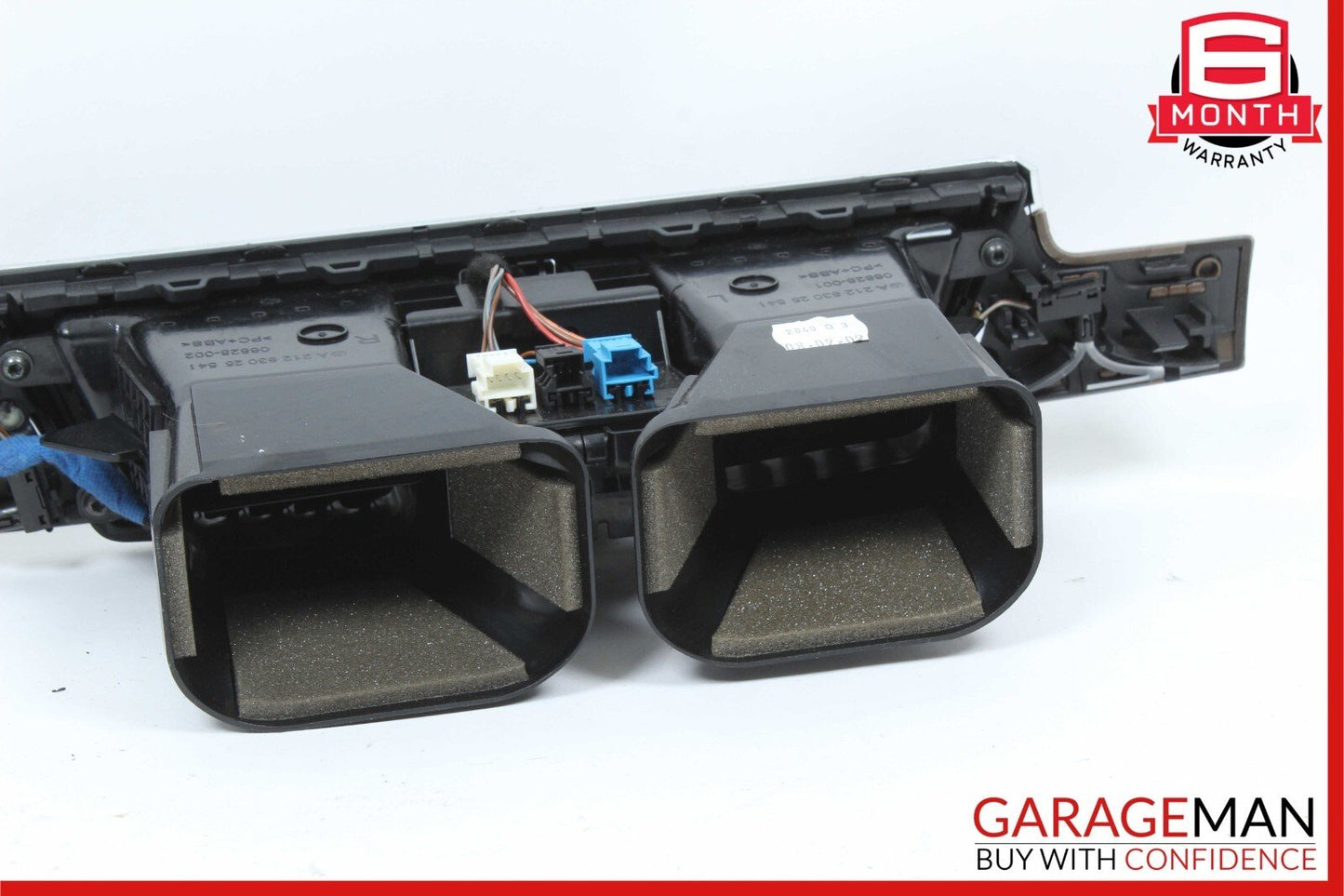10-13 Mercedes W212 E350 Center Dash A/C Air Vent Hazard Light Trim Assembly OEM