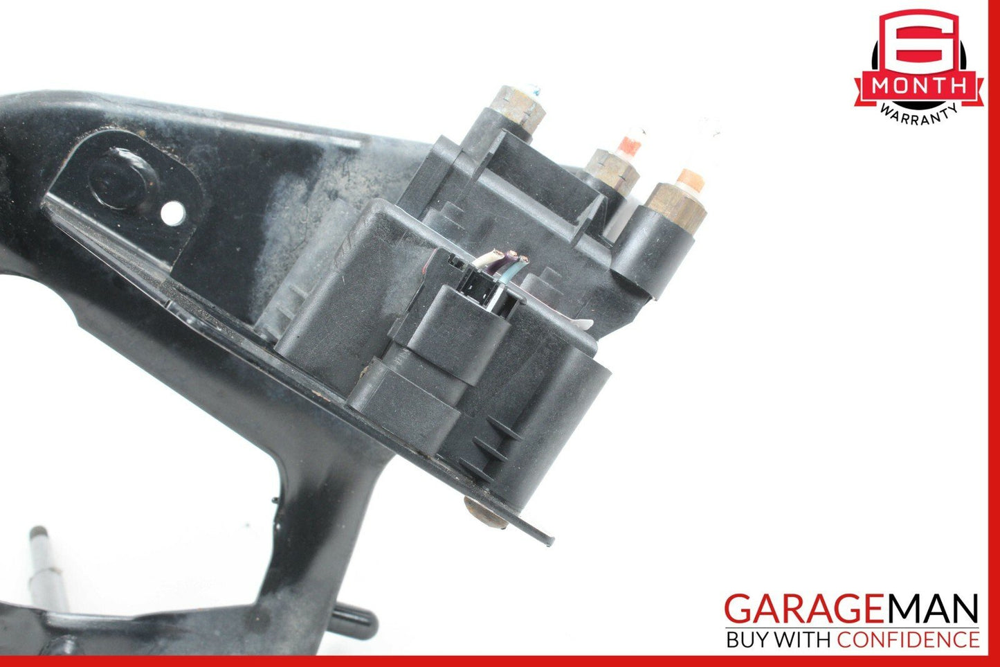 06-13 Mercedes W251 R320 R500 Air Suspension Valve Control Bracket Assembly OEM