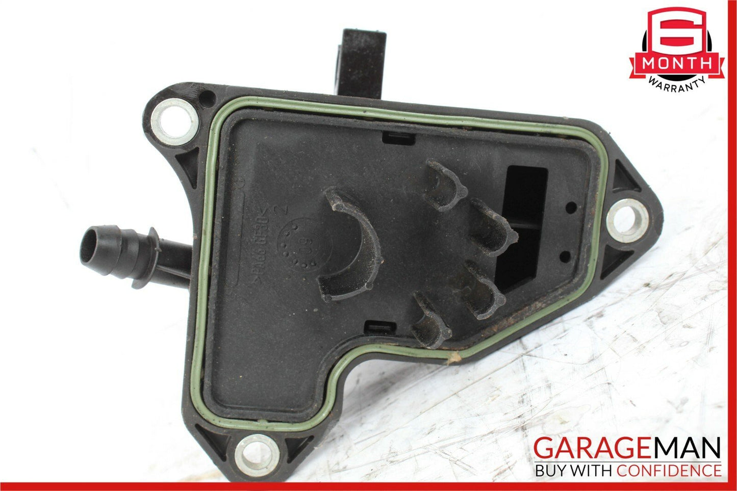 06-13 Mercedes W204 C300 Engine Oil Separator Cover 2720160134 OEM