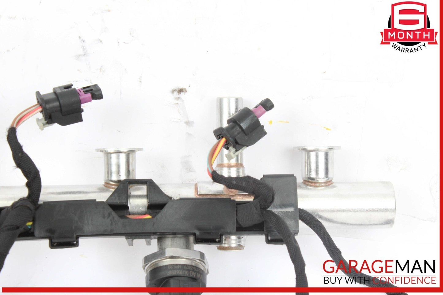 17-20 Audi A4 Fuel Injection Rail w/ Injectors 06K133317G OEM