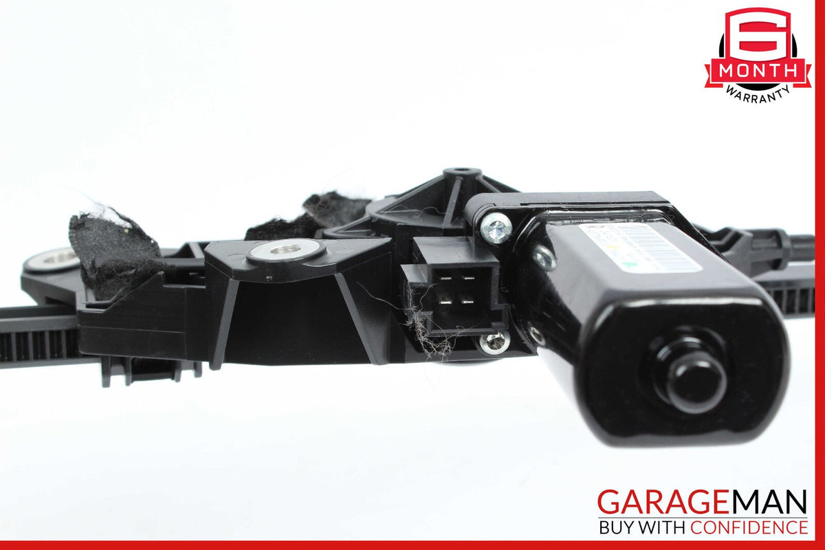 10-17 Mercedes W207 E350 E400 E550 Coupe Right Seat Belt Feeder Motor OEM