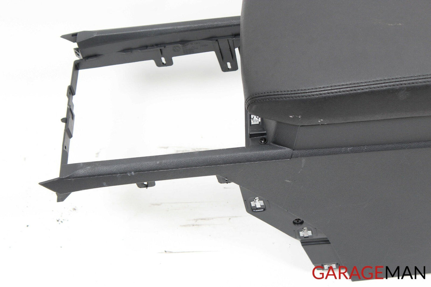 18-19 Volkswagen Atlas Center Console Armrest Arm Rest Storage Tray Compartment