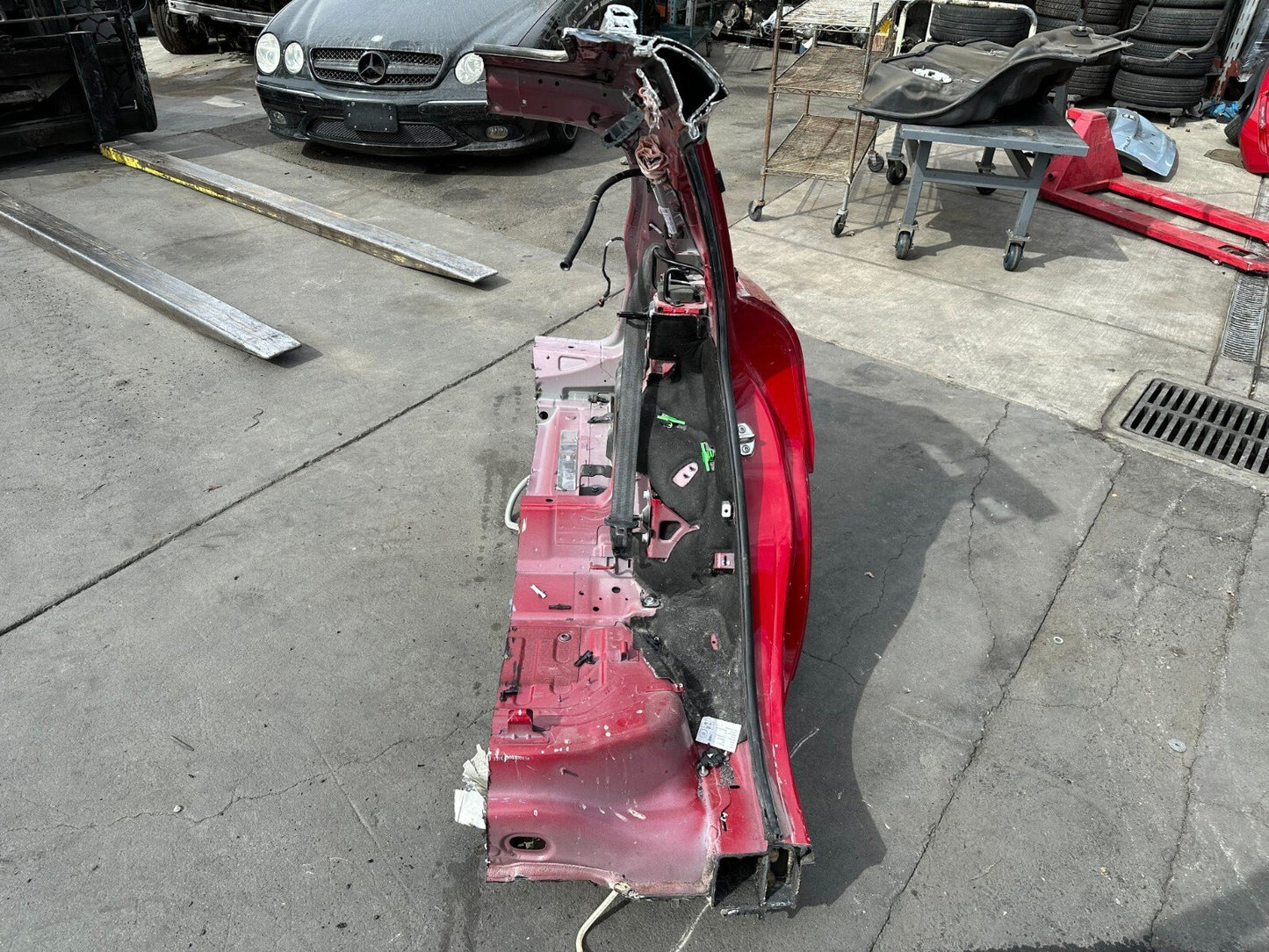 15-18 Porsche Macan 95B Rear Left Side Exterior Body Quarter Panel Frame Assy