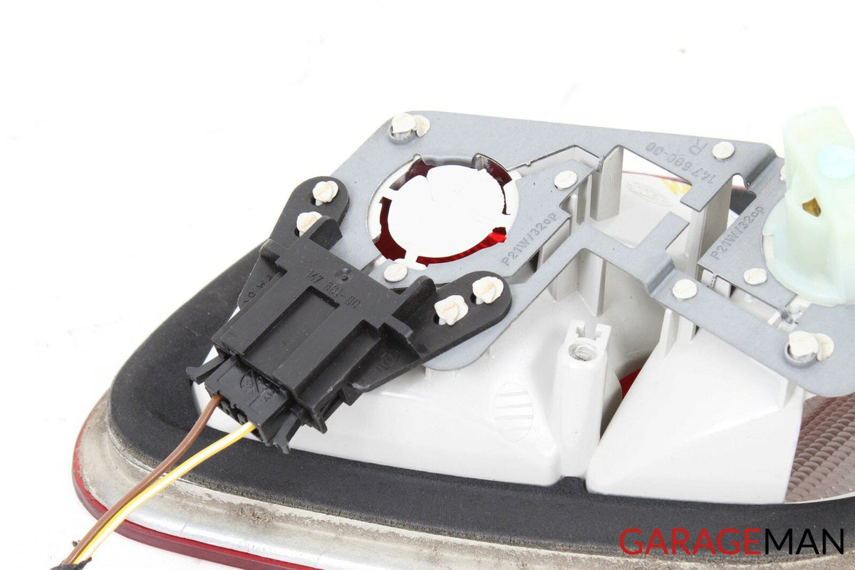 98-03 Mercedes W208 CLK430 Rear Right Passenger Side Inner Tail Light Lamp OEM
