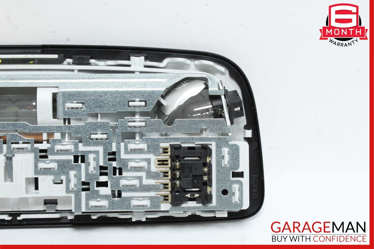 10-18 Mercedes W212 E350 E550 CLS550 Rear Overhead Dome Light 2128205001 OEM
