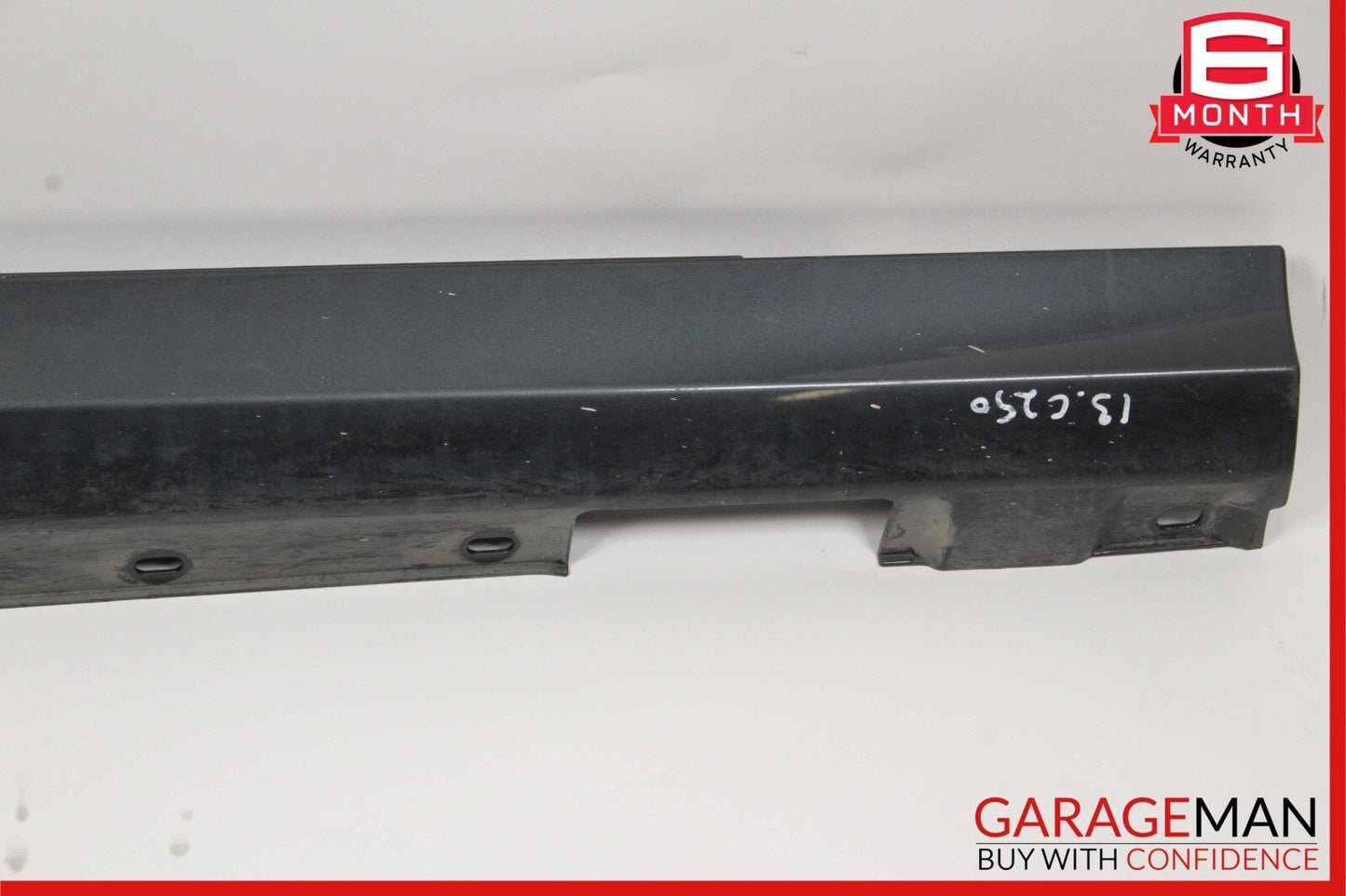 08-14 Mercedes W204 C300 Base Right Rocker Panel Side Skirt Molding Cover Gray