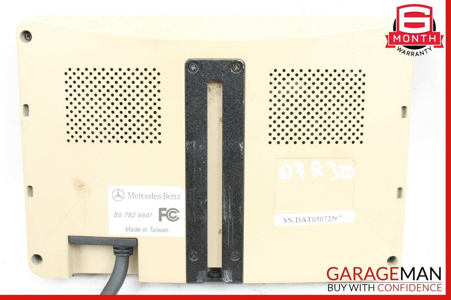 07-12 Mercedes W251 R320 Rear Entertainment Screen Monitor Display Beige