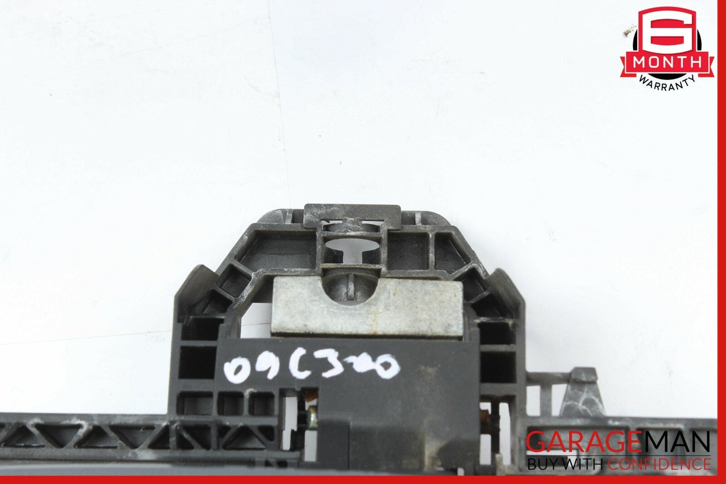 08-11 Mercedes W204 C250 C300 Front Right Side Exterior Door Handle OEM