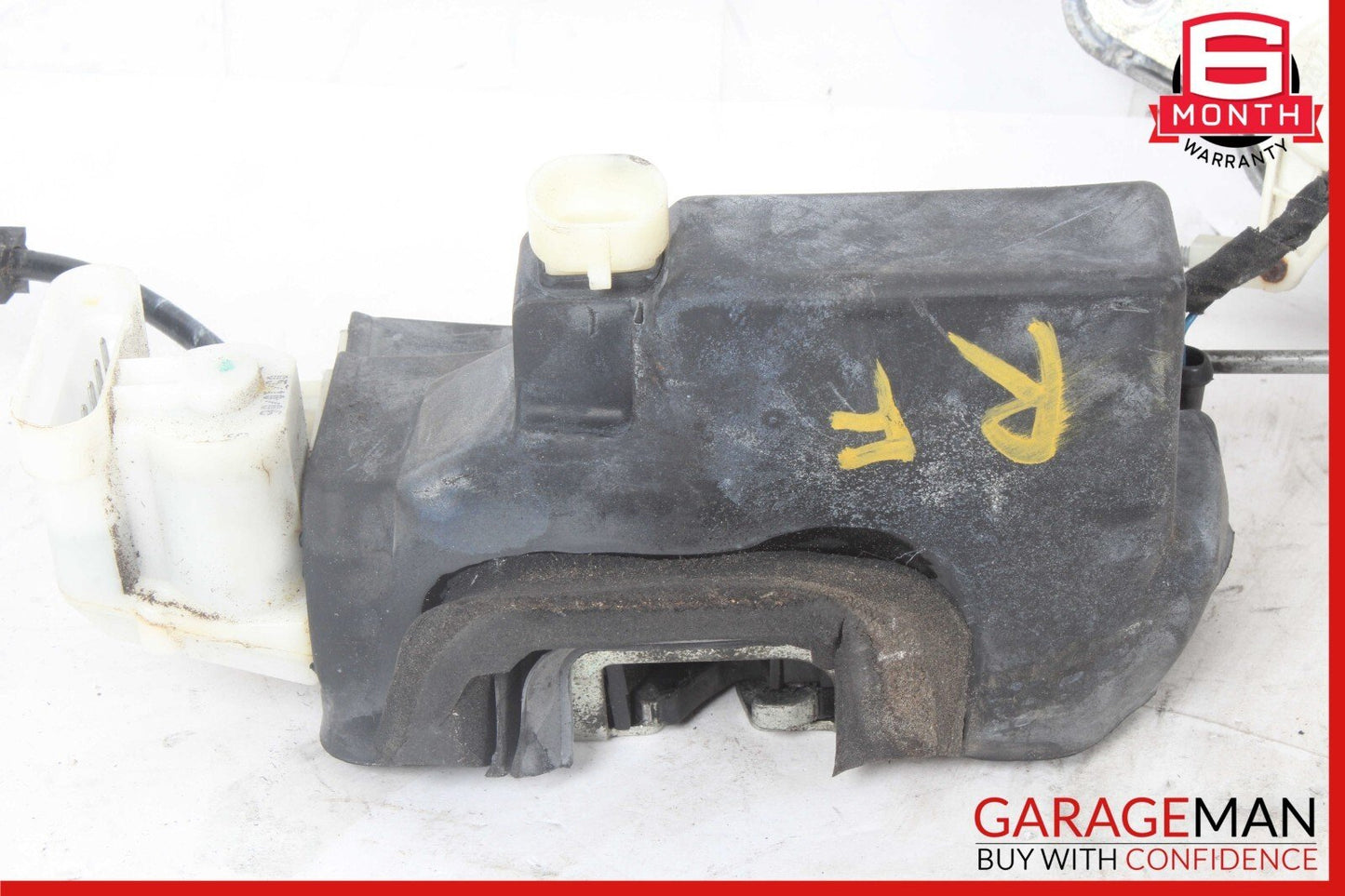 03-13 Maserati Quattroporte Front Right Exterior Door Handle w/ Lock Latch OEM
