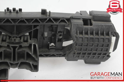 14-19 Mercedes W117 CLA250 Front Left Side Exterior Door Handle Keyless Go OEM