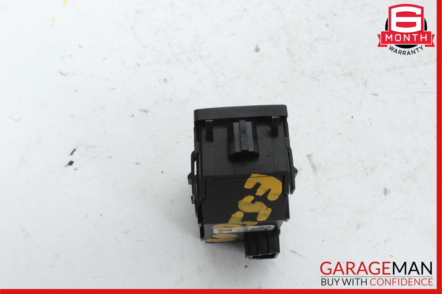10-13 Mercedes W212 E350 E550 Hazard Warning Light Switch Button 2128207210 OEM