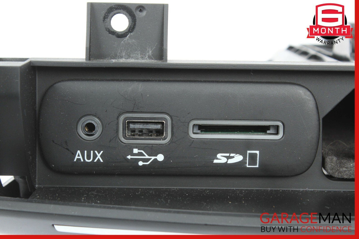 14-17 Maserati Ghibli Dashboard Phone Box Auxiliary AUX USB Hub Box Assembly OEM
