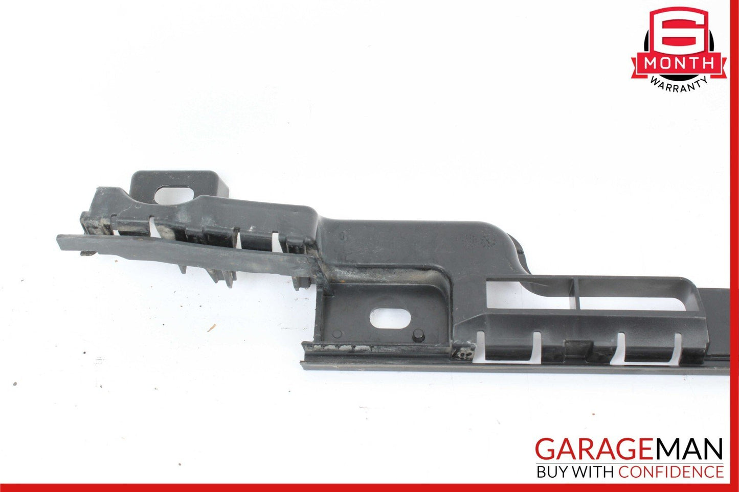 15-23 Porsche Macan S 95 Front Right Sideskirt Rocker Molding Bracket 95B853558C