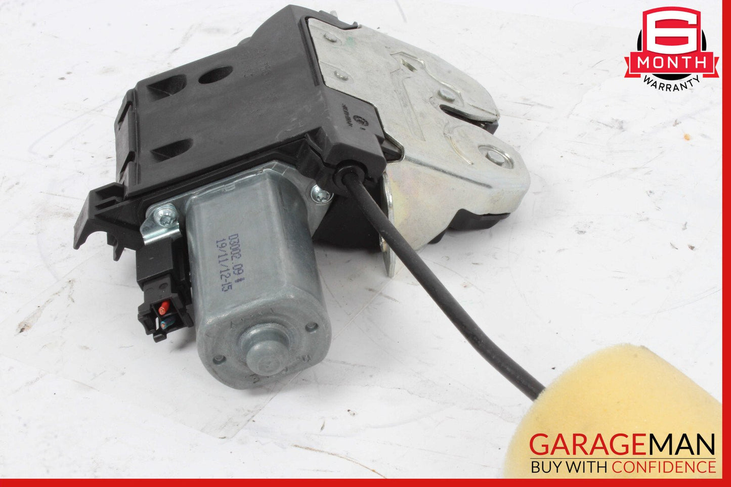 07-14 Mercedes W216 S550 CL550 Rear Trunk Lid Latch Lock Actuator 2217500085 OEM