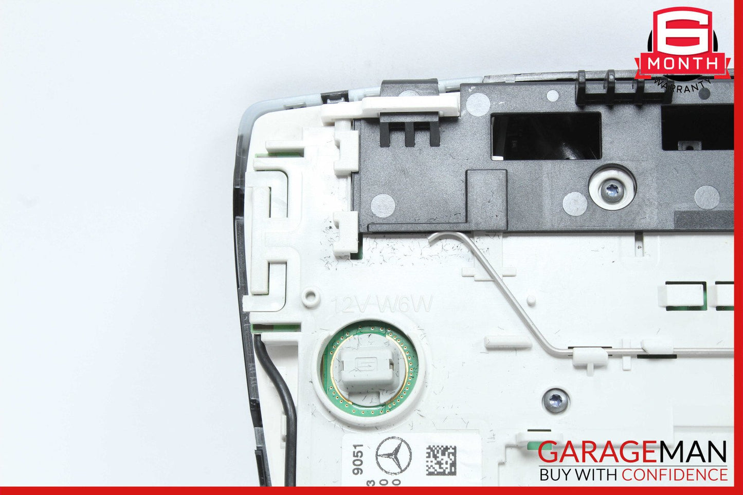 2010-2018 Mercedes-Benz E350 W212 Overhead Dome Light Lamp 2129003606 Genuine