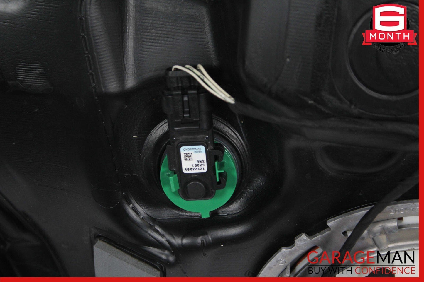 14-18 Mercedes W117 CLA250 Fuel Gas Tank Reservoir Assembly 2464703001 OEM