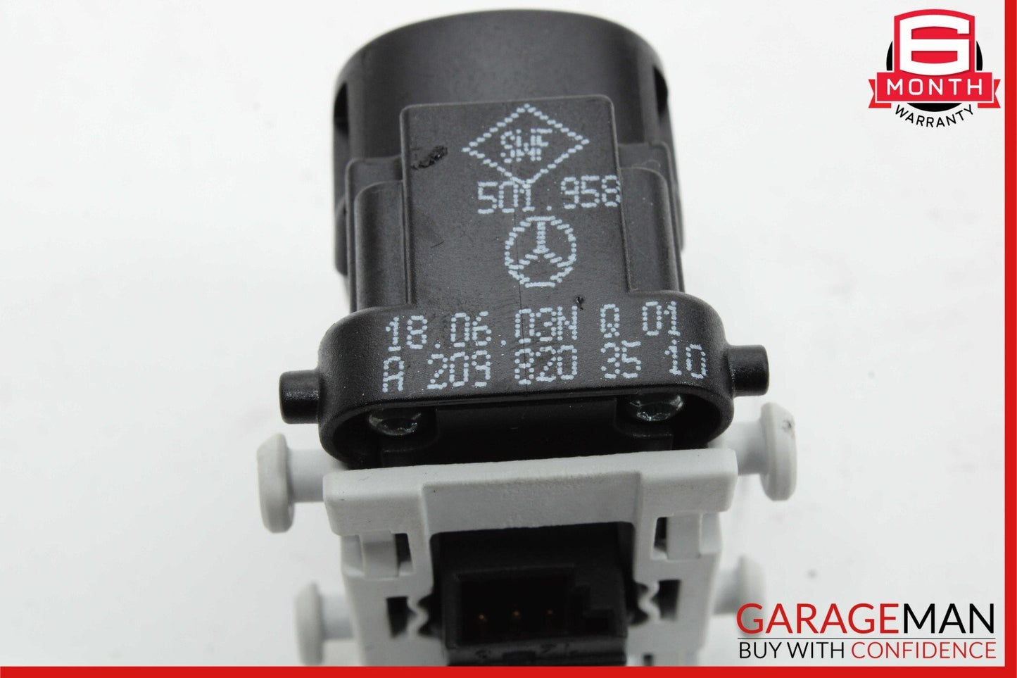 03-09 Mercedes W209 CLK320 Rear Right / Left Door Window Regulator Switch Button