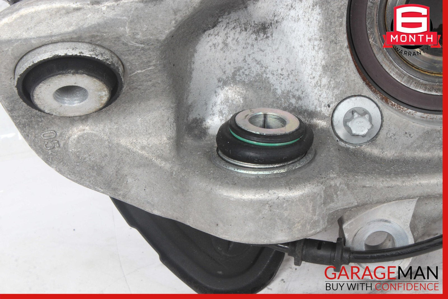 15-20 Mercedes W205 C300 C400 Rear Right Side Spindle Knuckle Hub OEM