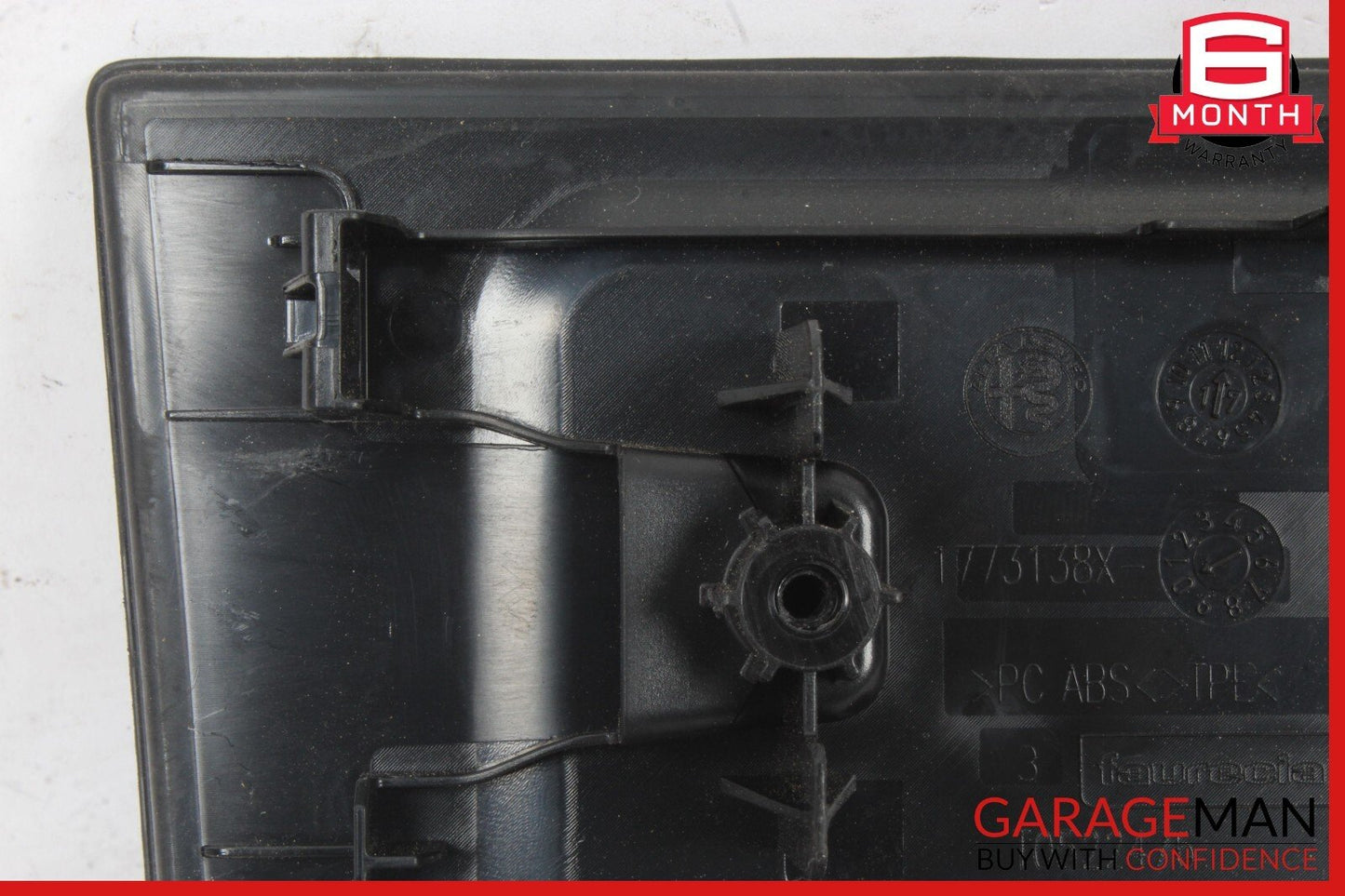 17-19 Alfa Romeo Giulia Center Console Key Charger Cover 156138763 OEM