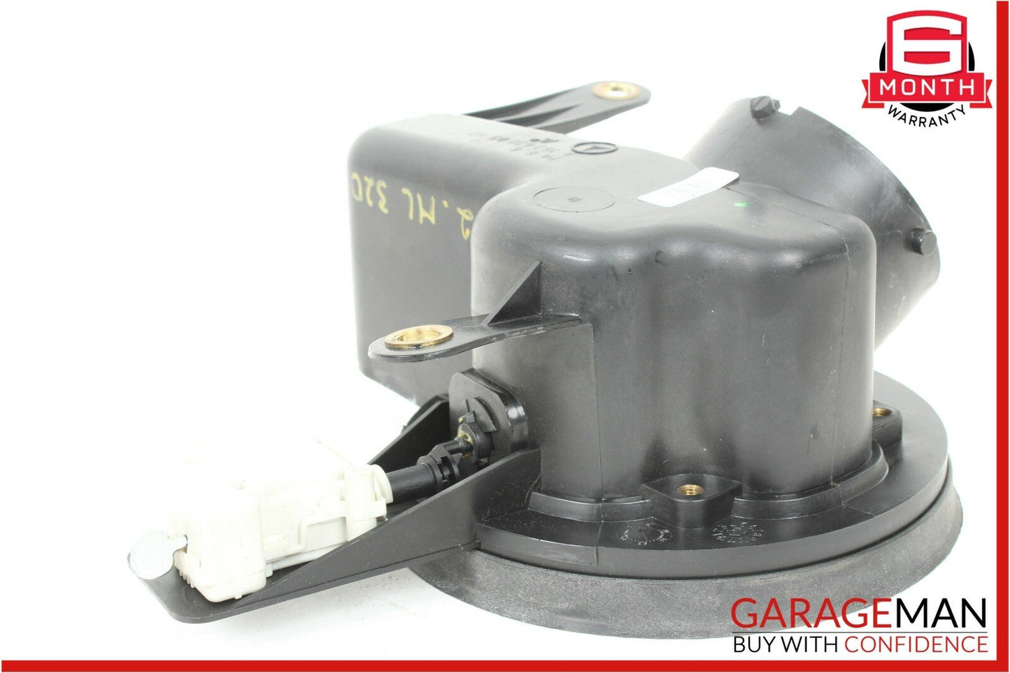 98-05 Mercedes W163 ML320 ML500 Fuel Gas Cap Cover Door Lid Housing Assembly
