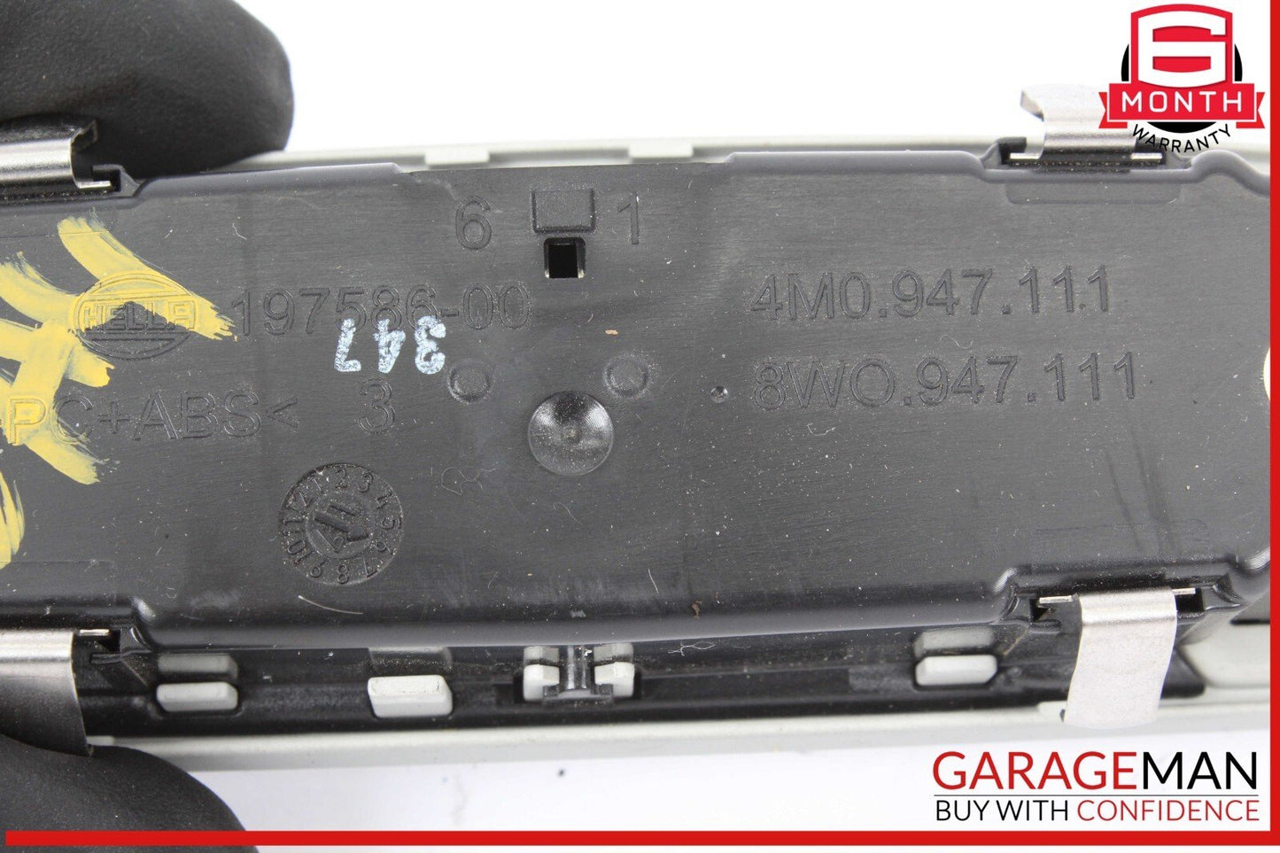 17-19 Audi A4 Quattro Rear Console Overhead Dome Light 4M0947111 OEM