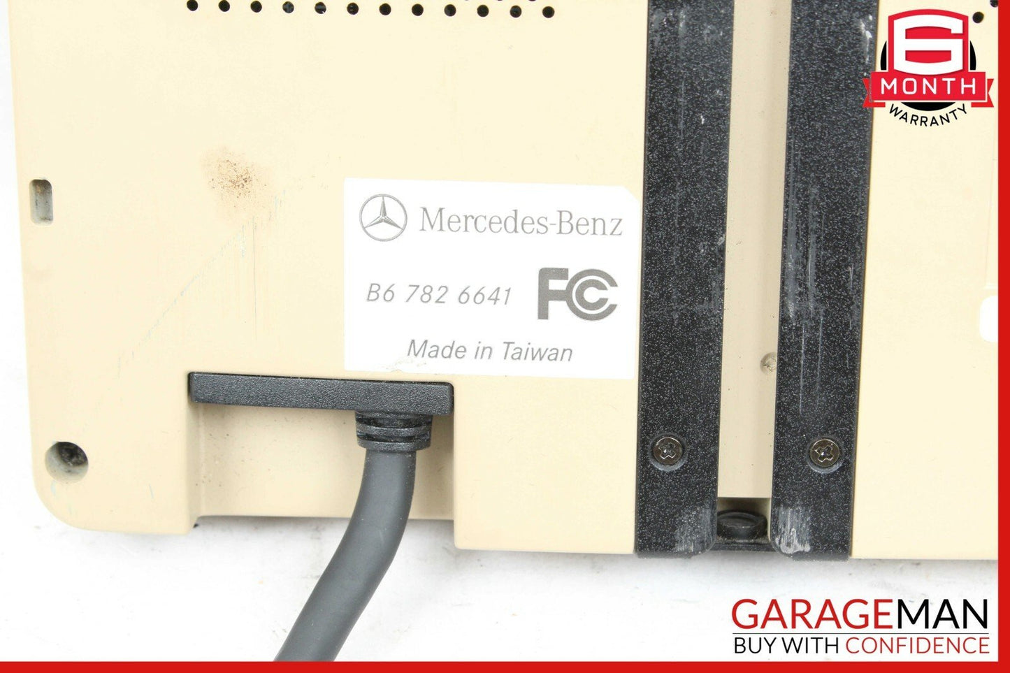 07-12 Mercedes W251 R320 Rear Entertainment Screen Monitor Display Beige