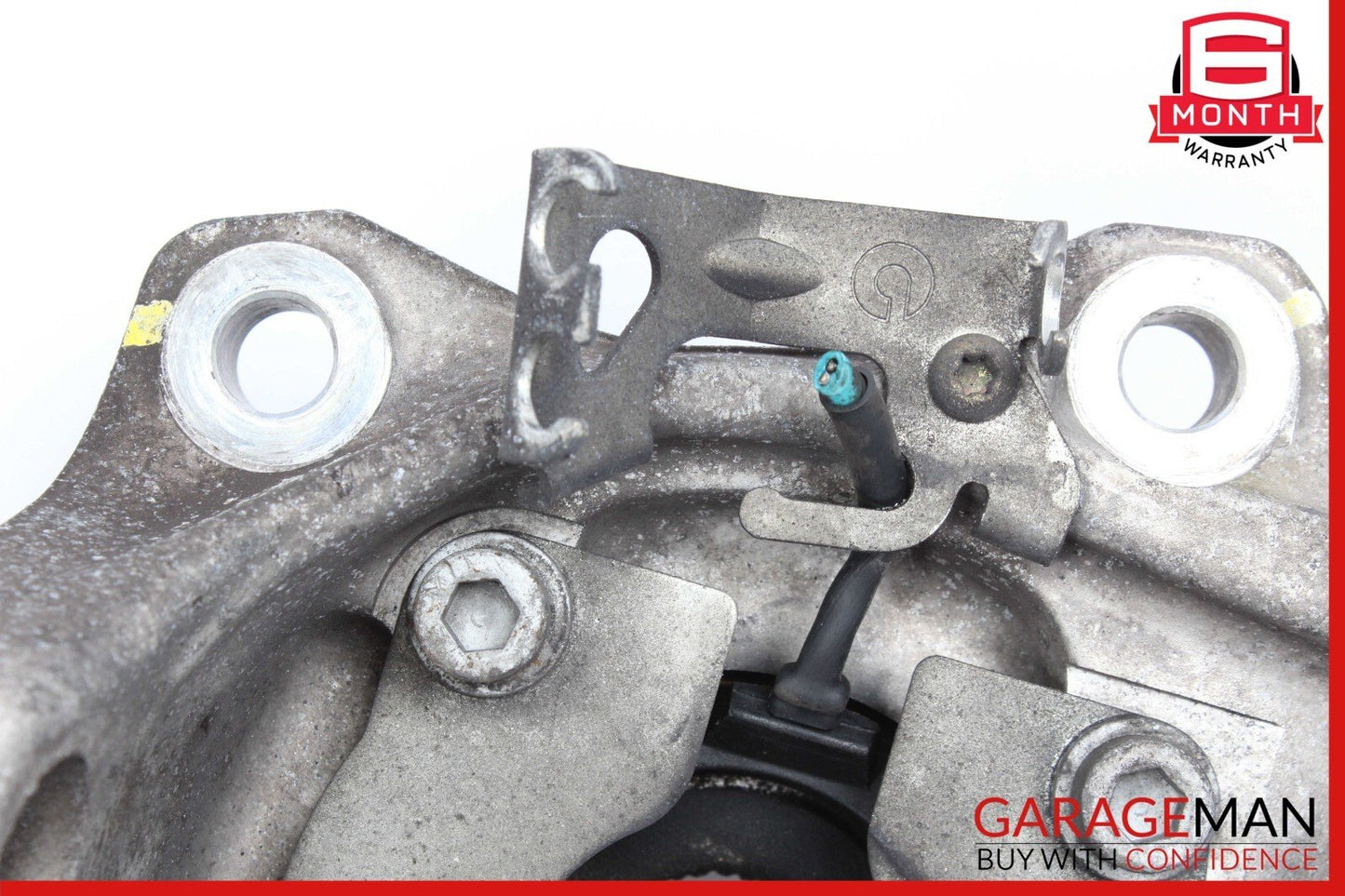 03-10 Maserati Quattroporte M139 Front Right Wheel Spindle Knuckle Hub Bearing