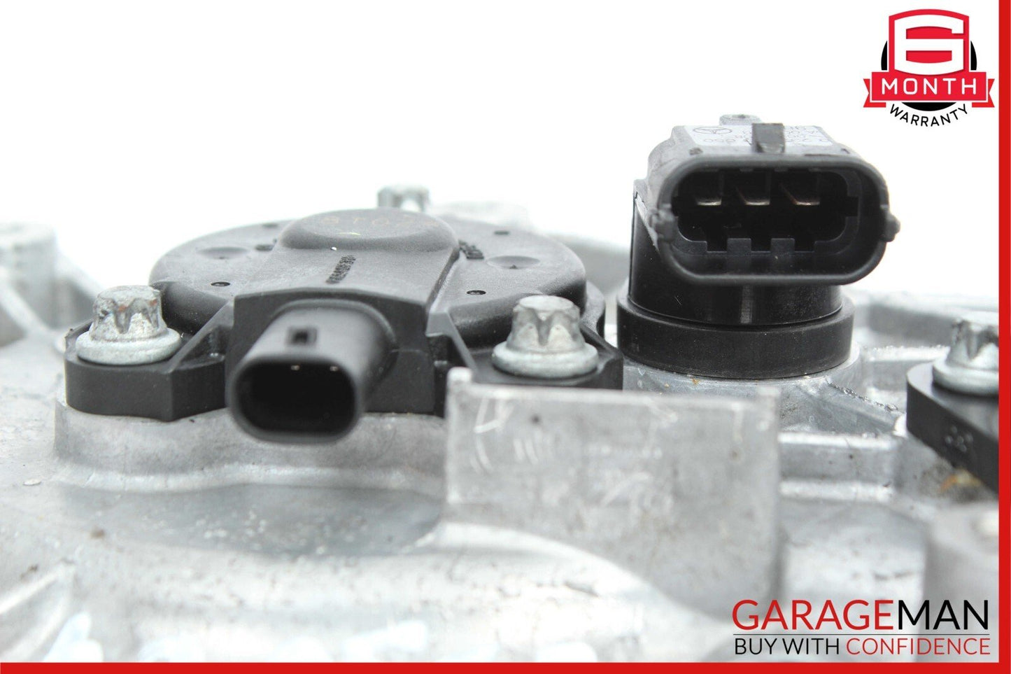 06-10 Mercedes C300 R350 S550 E350 Front Left Engine Timing Chain Cover Plate