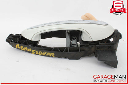 17-20 BMW 530E Front Right Passenger Side Exterior Door Handle White 9881776 OEM