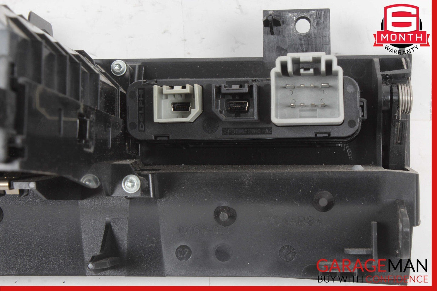 14-19 Maserati Ghibli Dash AUX USB Phone Storage Box Compartment OEM 670066186