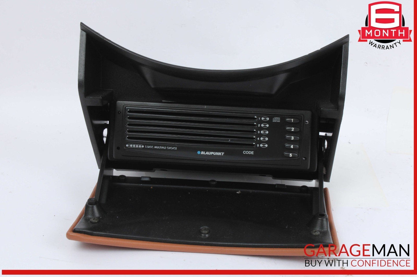 02-08 Maserati Quattroporte M139 CD Changer 5 Disk Player w/ Trim OEM