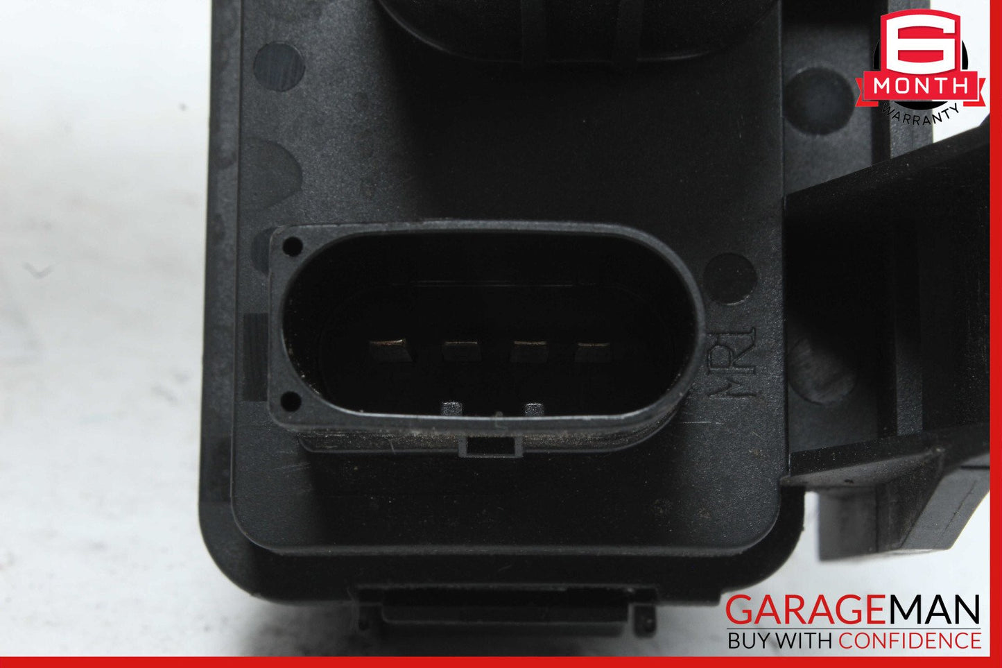 00-06 Mercedes W220 S55 S500 CL55 AMG Front Relay Fuse Box 2205450301 OEM
