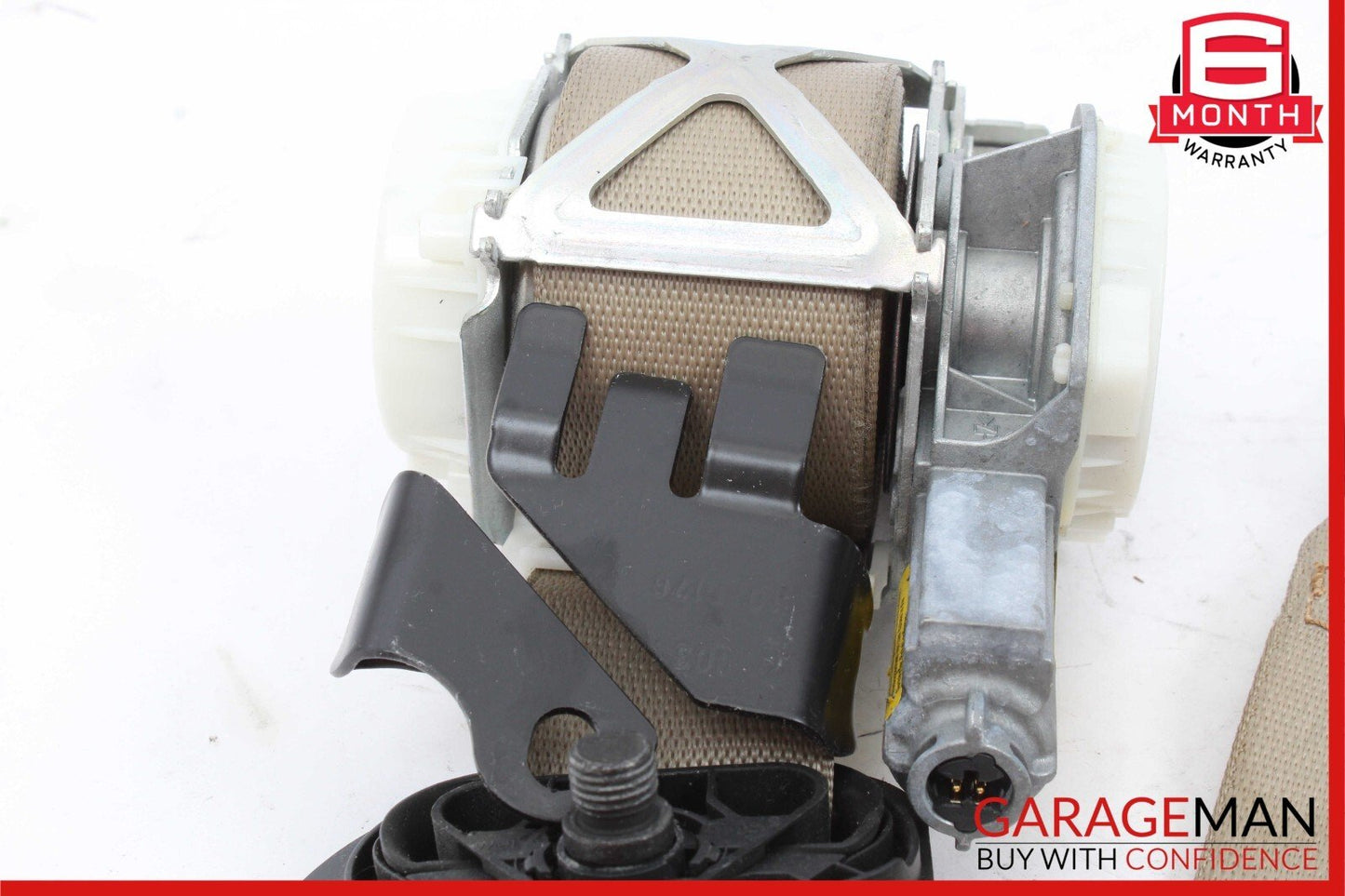 08-14 Mercedes W204 C300 Front Right Side Seatbelt Seat Belt Retractor Beige
